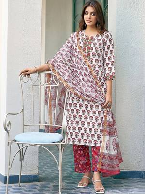 Women Floral Printed Regular Kurta with Trousers & With Dupatta 1