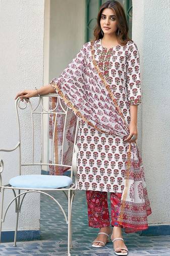 Women Floral Printed Regular Kurta with Trousers & With Dupatta