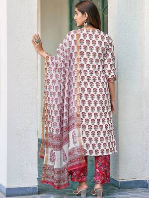 Women Floral Printed Regular Kurta with Trousers & With Dupatta 2