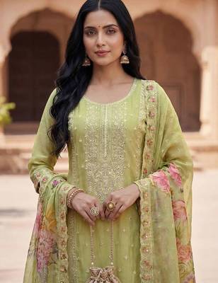 Women Green Organza Embroidered Straight Kurta Trousers with Dupatta 2