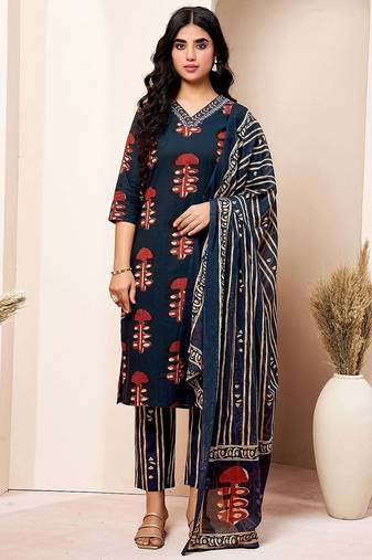 Women Floral Printed Kurta with Trousers & Dupatta