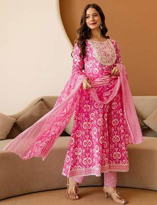 Women Ethnic Motifs Printed Anarkali Kurta with Churidar 5
