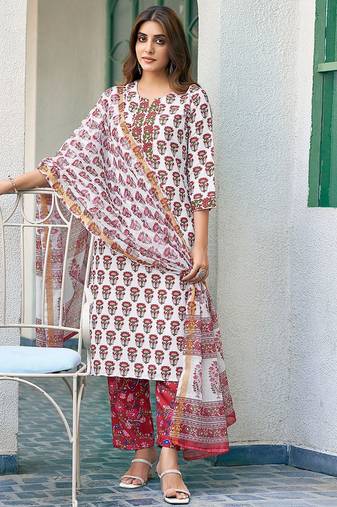Women Floral Printed Kurta with Trousers & Dupatta