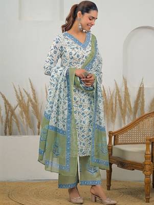 Women Floral Printed Regular Kurta with Trousers & With Dupatta 6