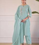 Women Floral Embroidered Regular Thread Work Pure Cotton Kurta with Trousers & With Dupatta