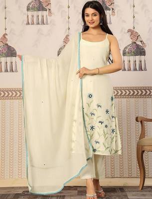 Women Floral Embroidered Regular Thread Work Kurta with Trousers & With Dupatta 1