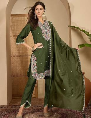 Ethnic Motifs Embroidered Thread Work Kurta With Trousers & Dupatta 1