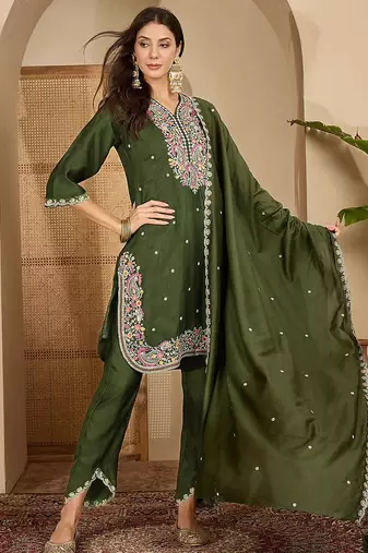 Ethnic Motifs Embroidered Thread Work Kurta With Trousers & Dupatta