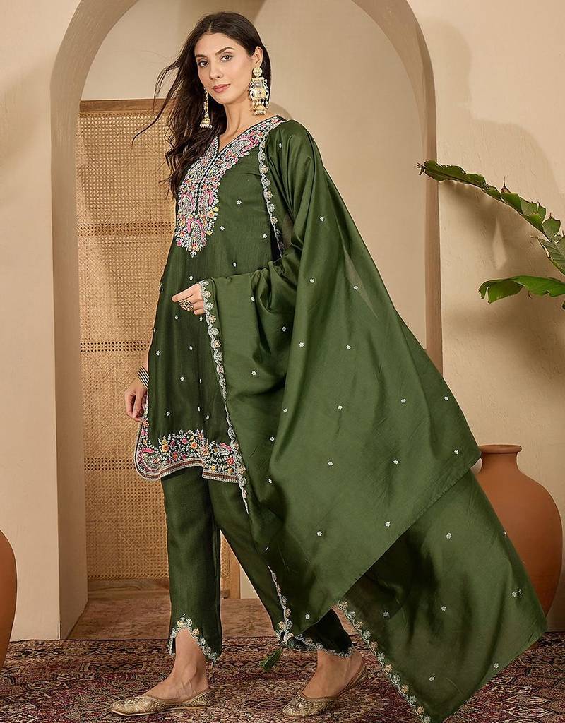 Ethnic Motifs Embroidered Thread Work Kurta With Trousers & Dupatta