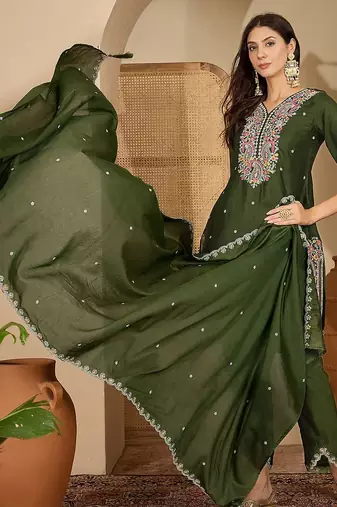Ethnic Motifs Embroidered Thread Work Kurta With Trousers & Dupatta