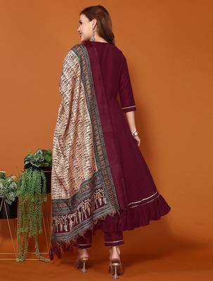 Women Floral Embroidered Kurta with Trousers & Dupatta 3