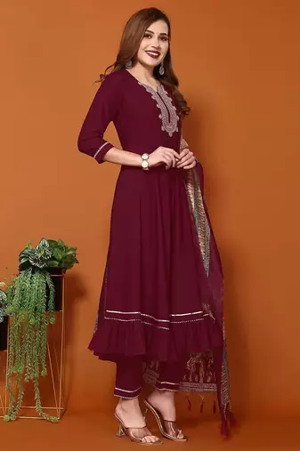 Women Floral Embroidered Kurta with Trousers & Dupatta