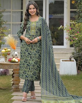 Women Floral Printed Regular Mirror Work Kurta with Trousers & With Dupatta 5