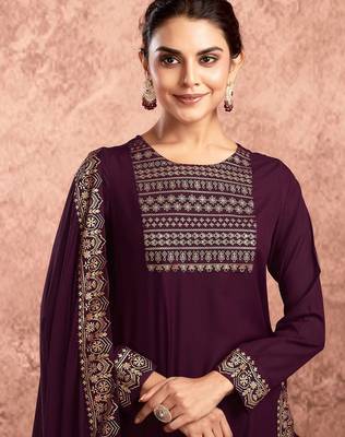 Women Floral Printed Kurta with Palazzo & Dupatta 2