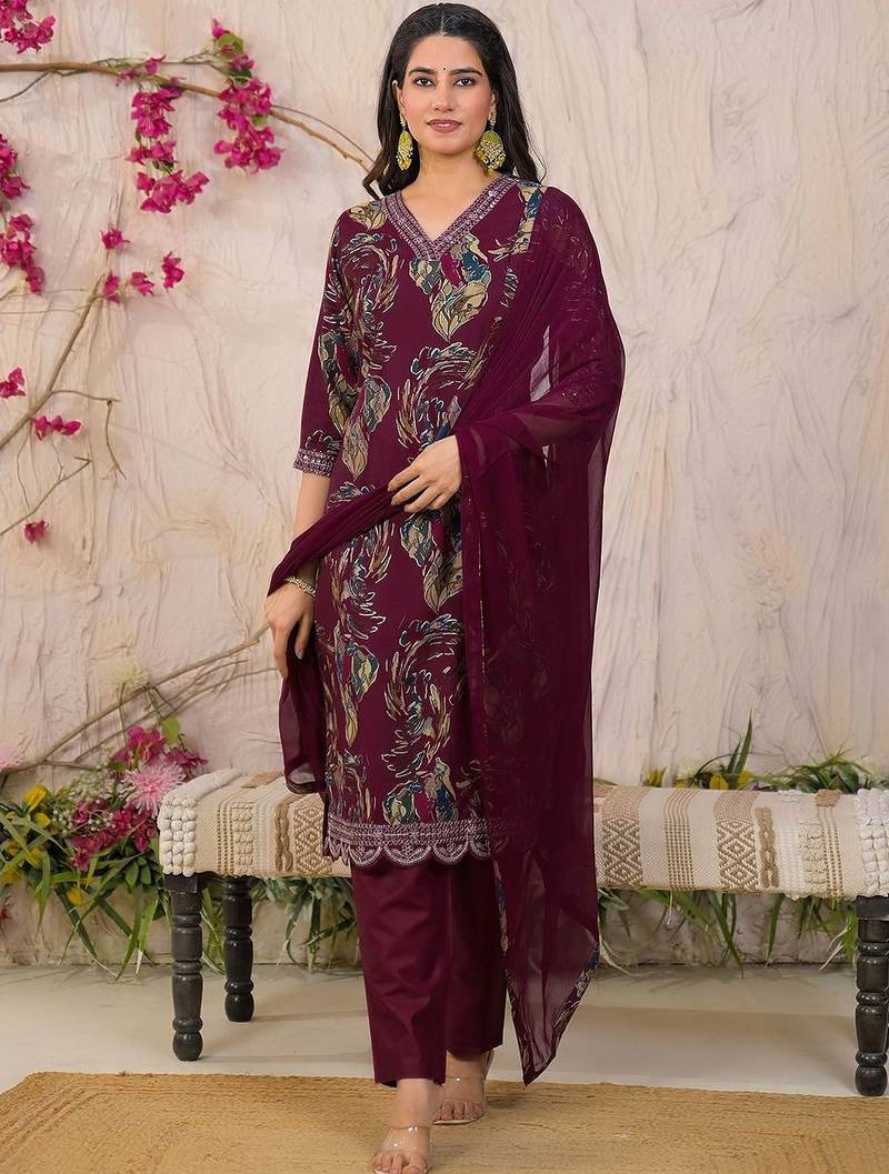 Women Floral Printed Regular Thread Work Kurta with Trousers & With Dupatta