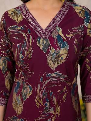 Women Floral Printed Regular Thread Work Kurta with Trousers & With Dupatta 5
