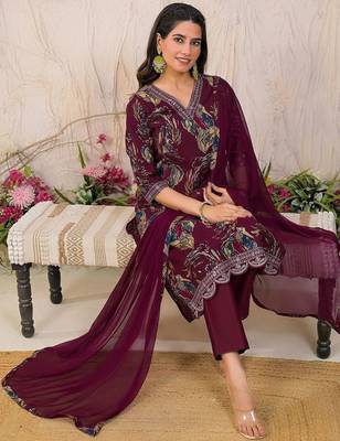 Women Floral Printed Regular Thread Work Kurta with Trousers & With Dupatta 7