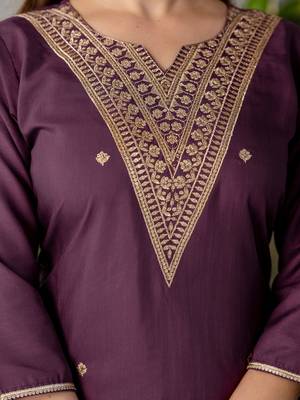 Women Floral Embroidered Sequinned Kurta with Trousers & Dupatta 3