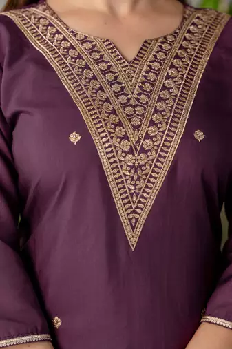 Women Floral Embroidered Sequinned Kurta with Trousers & Dupatta