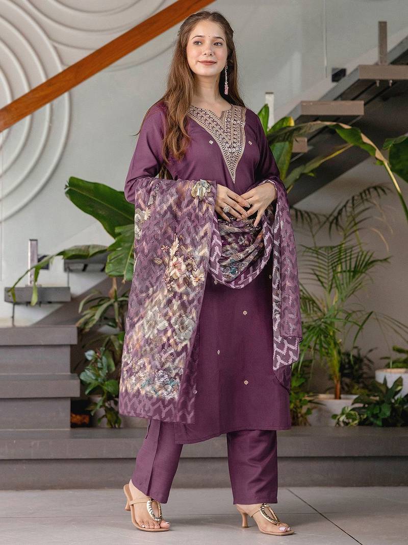 Women Floral Embroidered Sequinned Kurta with Trousers & Dupatta