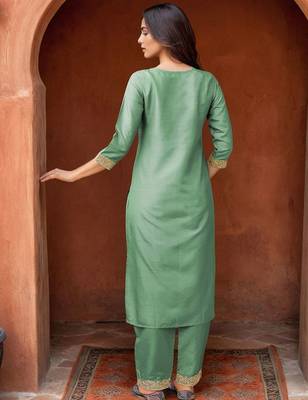 Women Ethnic Motifs Embroidered Kurta with Trousers & Dupatta 5