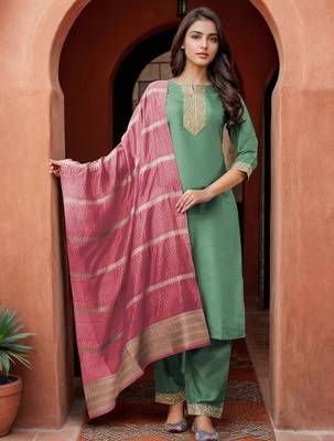 Women Ethnic Motifs Embroidered Kurta with Trousers & Dupatta 6