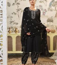 Women Ethnic Motifs Embroidered Kurta with Trousers & Dupatta
