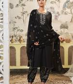 Women Ethnic Motifs Embroidered Kurta with Trousers & Dupatta