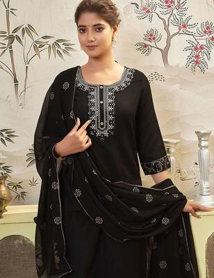 Women Ethnic Motifs Embroidered Kurta with Trousers & Dupatta 4