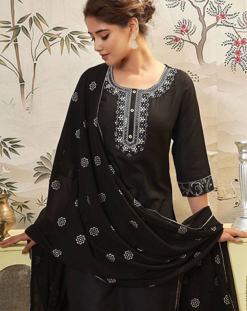 Women Ethnic Motifs Embroidered Kurta with Trousers & Dupatta