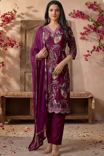 Women Ethnic Motifs Printed Regular Kurta with Trousers & With Dupatta