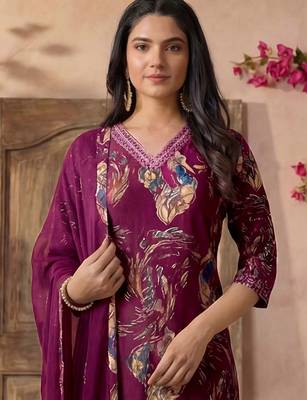 Women Ethnic Motifs Printed Regular Kurta with Trousers & With Dupatta 4
