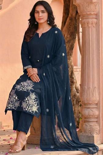 Women Ethnic Motifs Embroidered Regular Thread Work Kurta with Trousers & With Dupatta