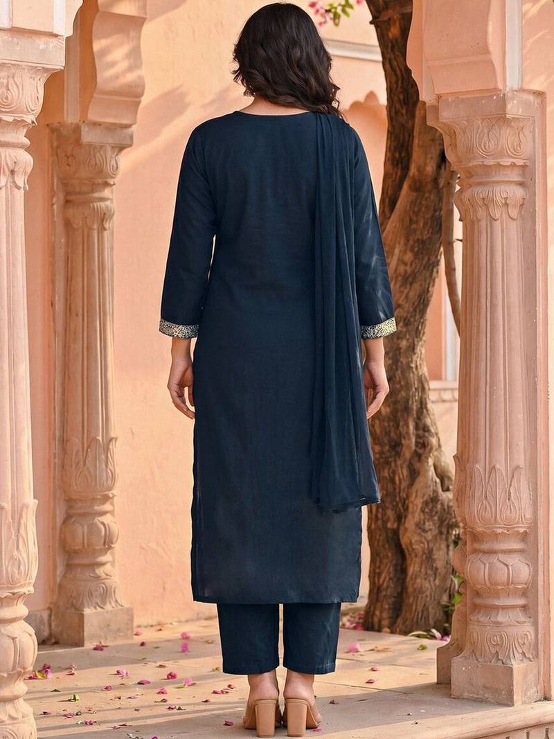Women Ethnic Motifs Embroidered Regular Thread Work Kurta with Trousers & With Dupatta
