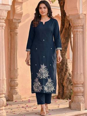 Women Ethnic Motifs Embroidered Regular Thread Work Kurta with Trousers & With Dupatta 4