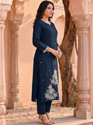 Women Ethnic Motifs Embroidered Regular Thread Work Kurta with Trousers & With Dupatta 5