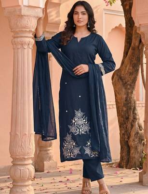 Women Ethnic Motifs Embroidered Regular Thread Work Kurta with Trousers & With Dupatta 6