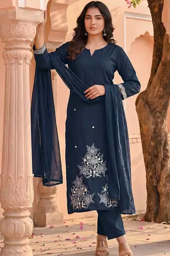 Women Ethnic Motifs Embroidered Regular Thread Work Kurta with Trousers & With Dupatta