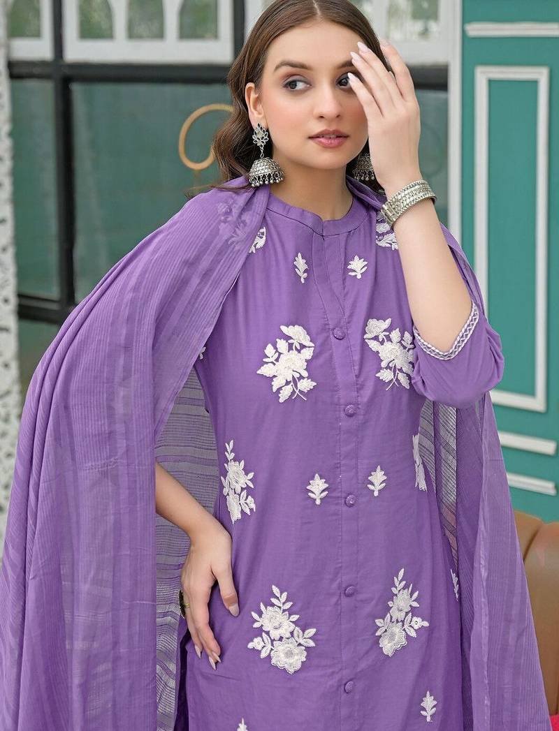 Women Ethnic Motifs Embroidered Regular Thread Work Kurta with Trousers & With Dupatta