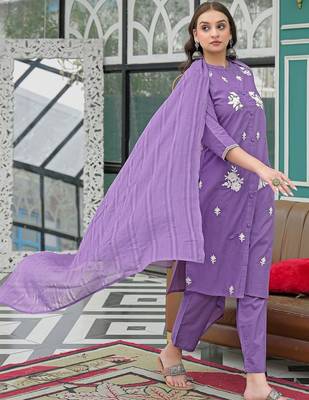 Women Ethnic Motifs Embroidered Regular Thread Work Kurta with Trousers & With Dupatta 4
