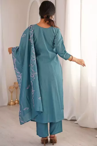 Women Embroidered Regular Kurta with Trousers & With Dupatta