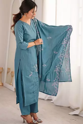 Women Embroidered Regular Kurta with Trousers & With Dupatta