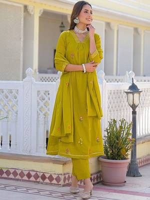 Women Embroidered Regular Pure Cotton Kurta with Pyjamas & With Dupatta 3