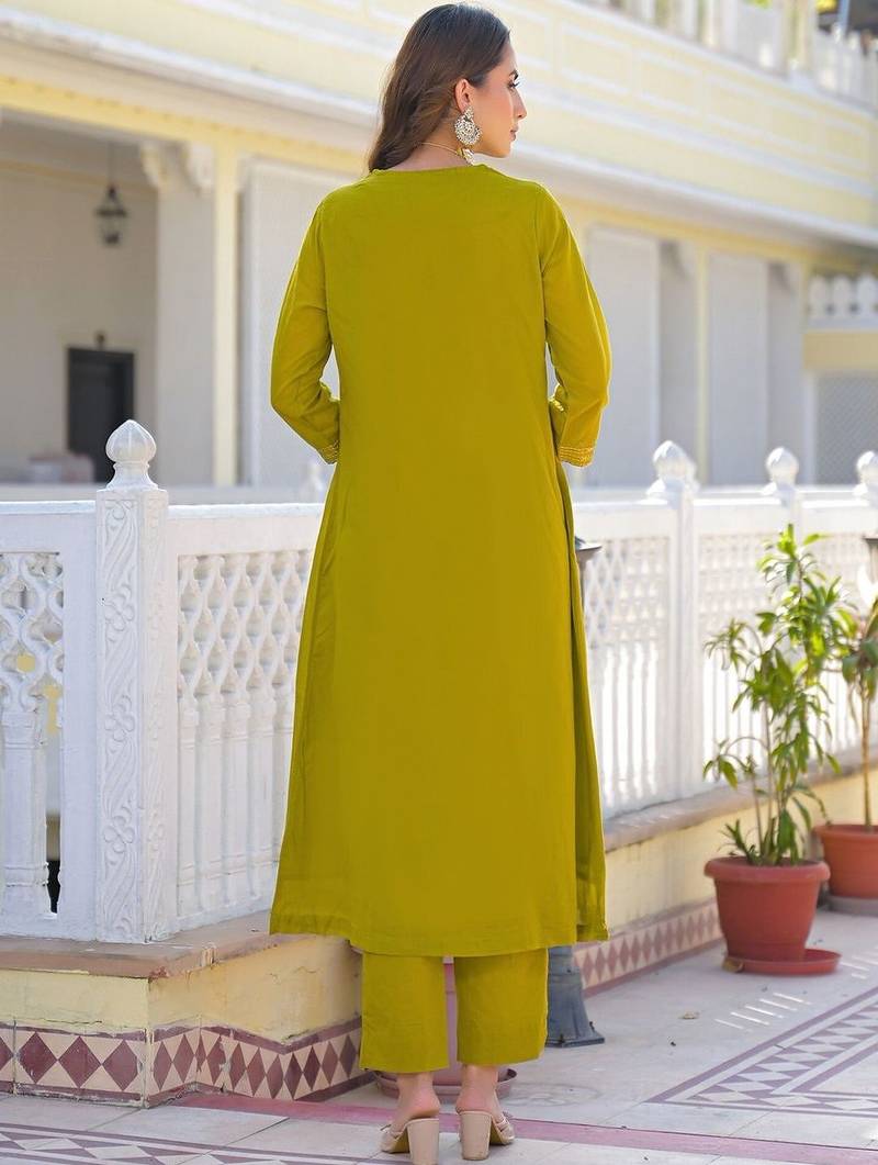 Women Embroidered Regular Pure Cotton Kurta with Pyjamas & With Dupatta