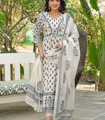 Women Floral Printed Empire Pure Cotton Kurta with Trousers & With Dupatta