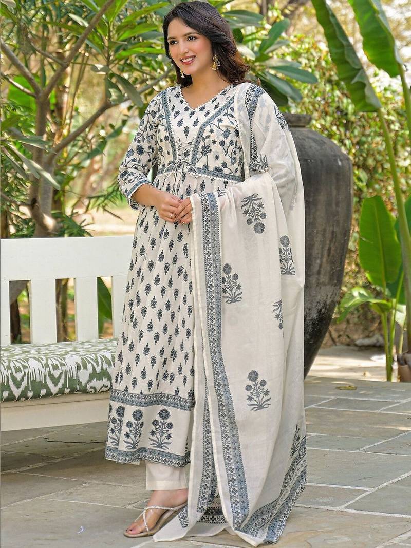 Women Floral Printed Empire Pure Cotton Kurta with Trousers & With Dupatta
