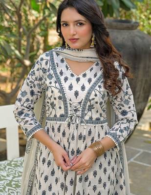 Women Floral Printed Empire Pure Cotton Kurta with Trousers & With Dupatta 7