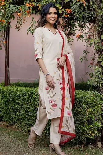 Women Floral Embroidered Regular Thread Work Pure Cotton Kurta with Trousers & With Dupatta