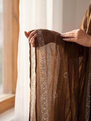 Women Ethnic Motifs Printed Regular Kurta with Trousers & With Dupatta 5