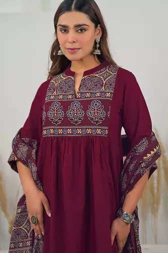 Women Ethnic Motifs Printed Empire Kurta with Trousers & With Dupatta